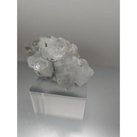 Apophyllite crystal specimen 108grams - Picture 13 of 14